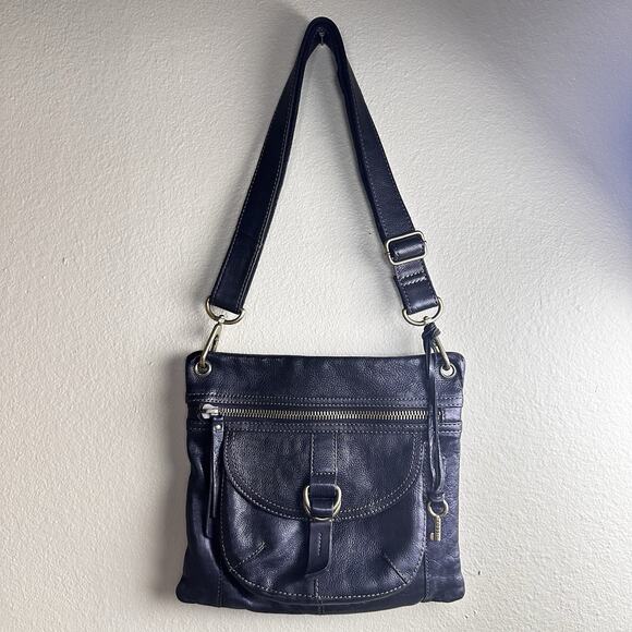 Fossil Crossbody bag in soft Black leather and brass hardware . - Picture 1 of 16